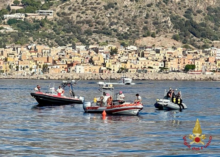 Bei zwei der aus der Yacht geborgenen Leichen sind nun die Ergebnisse der Autopsie bekannt.