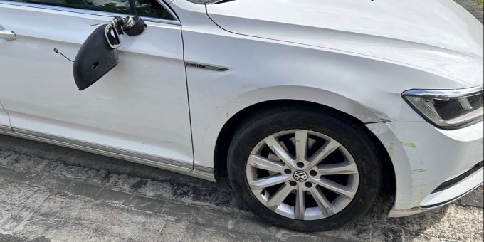 Ramsen SH - Alleinunfall mit Grenzstein – Lenker haut ab