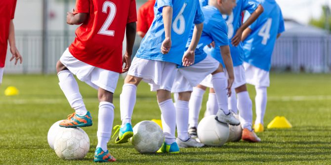 Fussball KInder Training Fussballplatz