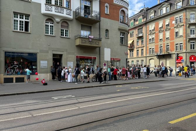 Ansturm Feuerwerk Bern