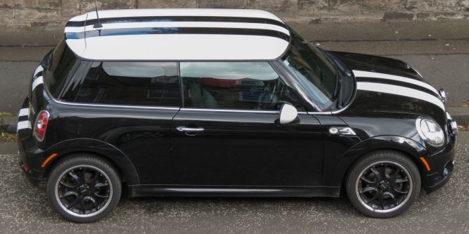Mini rasen Fahrer Auto