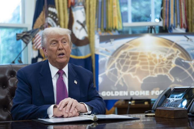 Donald Trump treibt seine Pläne für ein grosses neues Raketenabwehrsystem in den USA voran. golden dome