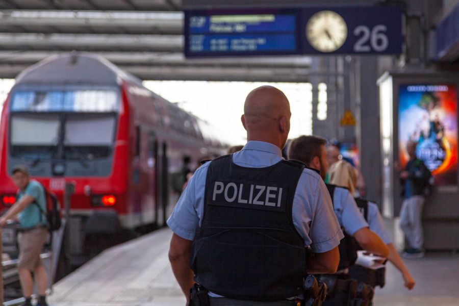 Schliesslich musste sogar die Polizei anrücken, um Belästigung durch Schaulustige zu verhindern. (Symbolbild)