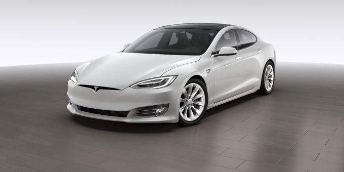 Ramsen: Zeugenaufruf zu falschen Polizisten mit weissem Tesla. Ramsen