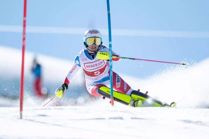 Charlotte Chable fährt im Slalom auf den zweiten Platz hinter Wendy Holdener. Chable Wendy Holdener