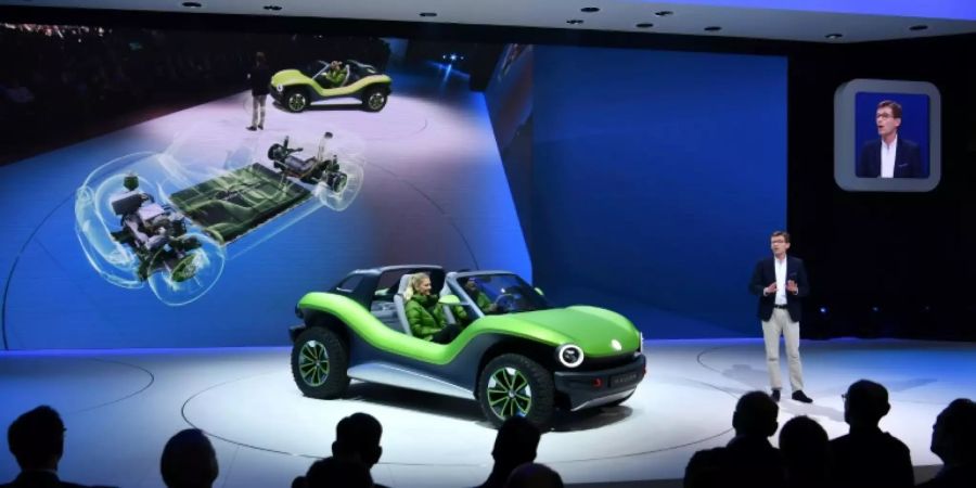 Volkswagen präsentiert auf Genfer Autosalon elektrischen Strandbuggy