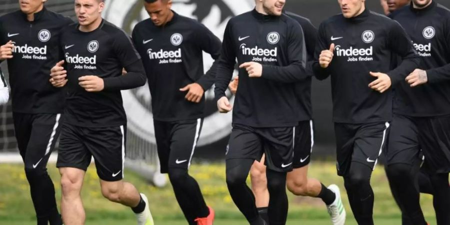 Vorbereitung auf das Spiel gegen Benfica Lissabon. Die Mannschaft von Eintracht Frankfurt trainiert in der Commerzbank-Arena. Foto: Arne Dedert/dpa