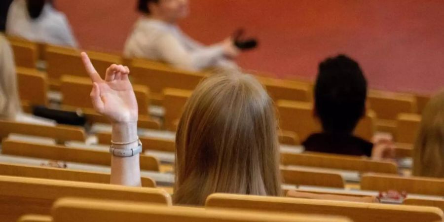 Qualifikation durch Berufspraxis: Immer mehr studieren ohne Abitur. Foto: Raphael Knipping