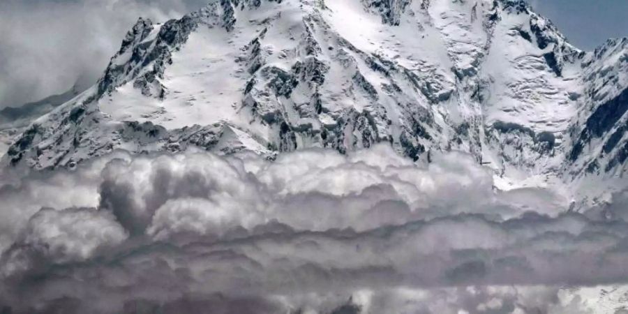 Die schneebedeckte Westseite des Nanga Parbat im Himalaya. Im Norden von Pakistan liegen fünf der weltweit 14 Achttausender. Foto: Olivier Matthys/EPA/Archiv