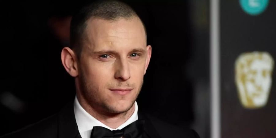 Mit dem britischen Schauspieler Jamie Bell hat Wood einen Sohn.