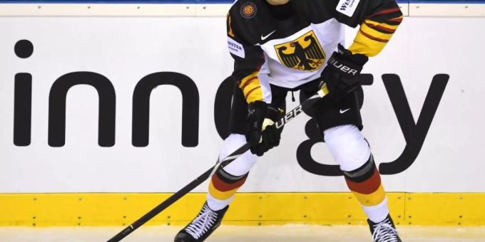 Moritz Seider steht wieder auf dem Eis. Foto: Monika Skolimowska Moritz Seider steht wieder auf dem Eis. Foto: Monika Skolimowska