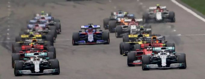 Nur am Start gab es ein wenig Action, danach war Feierabend. Formel 1: China