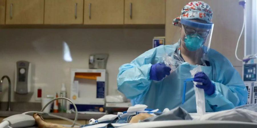 Behandlung von Covid-19-Patient in Kalifornien