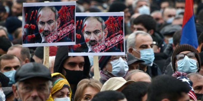 Verluste - Erneute Proteste gegen Waffenstillstandsabkommen in Armenien
