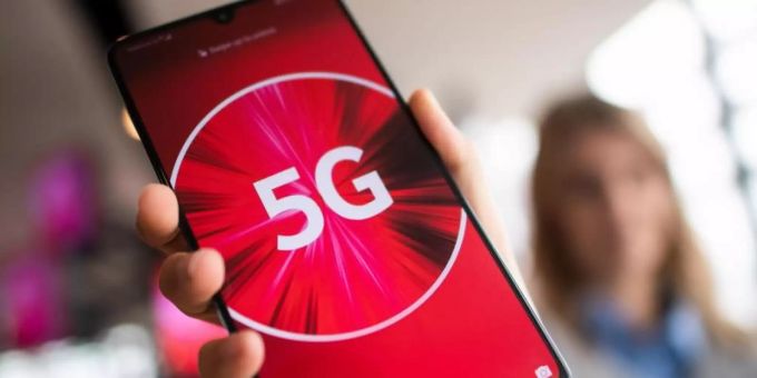 5G soll das mobile Internet in Deutschland schneller machen. Foto: Federico Gambarini/dpa 5G soll das mobile Internet in Deutschland schneller machen. Foto: Federico Gambarini/dpa