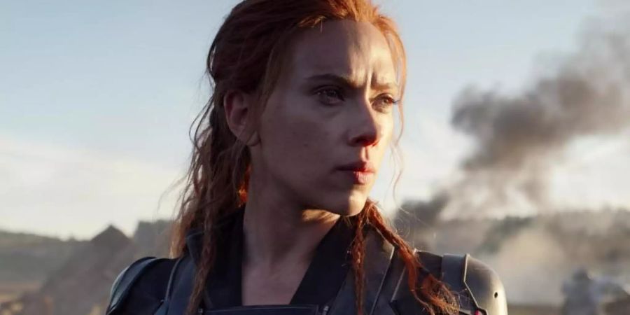 Scarlett Johansson als Natasha Romanoff in einer Szene des Films «Black Widow». Foto: Film Frame/Marvel Studios/Walt Disney/dpa