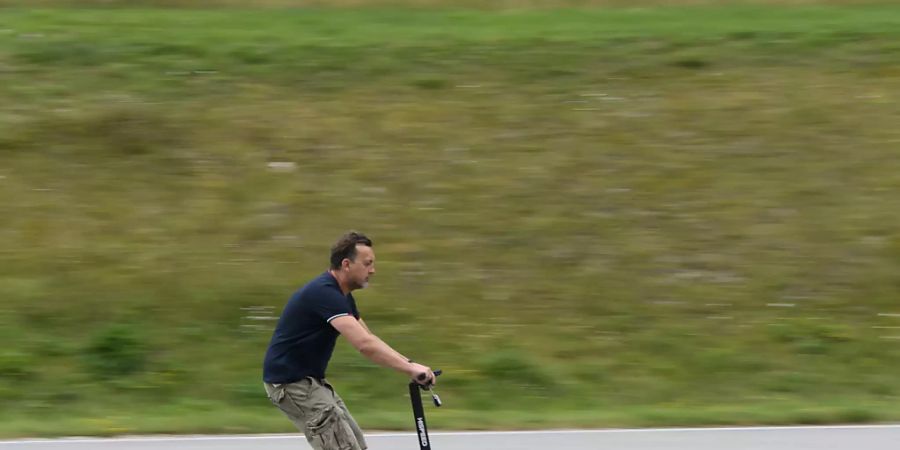 Per App freischalten und losfahren: E-Trottinetts verzeichneten in den vergangenen Jahren in vielen europäischen Städten einen Boom. (Symbolbild)