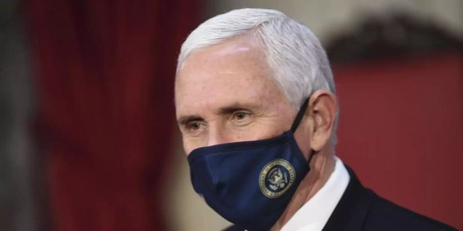 Auf Grundlage des 25. Zusatzartikels der Verfassung könnte Mike Pence den Präsidenten mit einer Mehrheit wichtiger Kabinettsmitglieder für unfähig erklären, sein Amt auszuüben. Foto: Kevin Dietsch/POOL UPI/AP/dpa