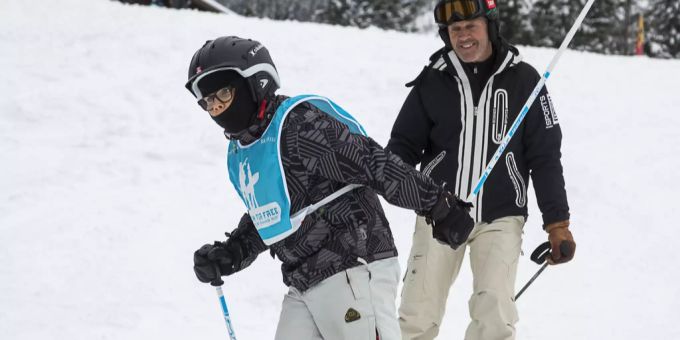 Bernhard Russi unterrichtet ein Skifahrer am Wiriehorn. wiriehorn