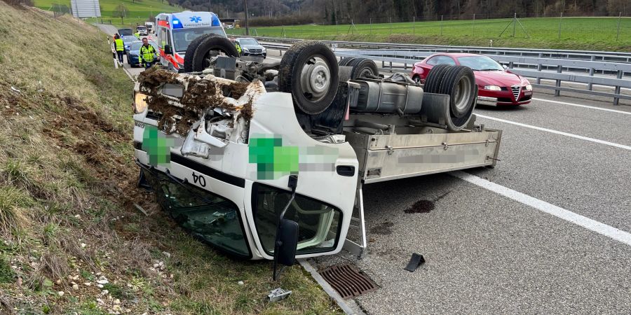 Effingen/A3: Leichter Anhängerzug kam ins Schleudern