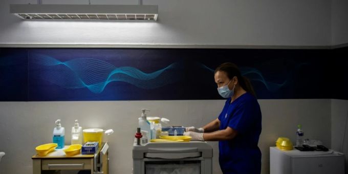 Athen - Griechenland hebt Corona-Impfpflicht für Gesundheitspersonal auf