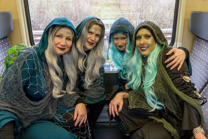 Unterwassermonster Irene, Astrid, Katja und Brigitte.