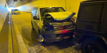 A1 / Bareggtunnel: Auffahrkollision zwischen vier Fahrzeugen