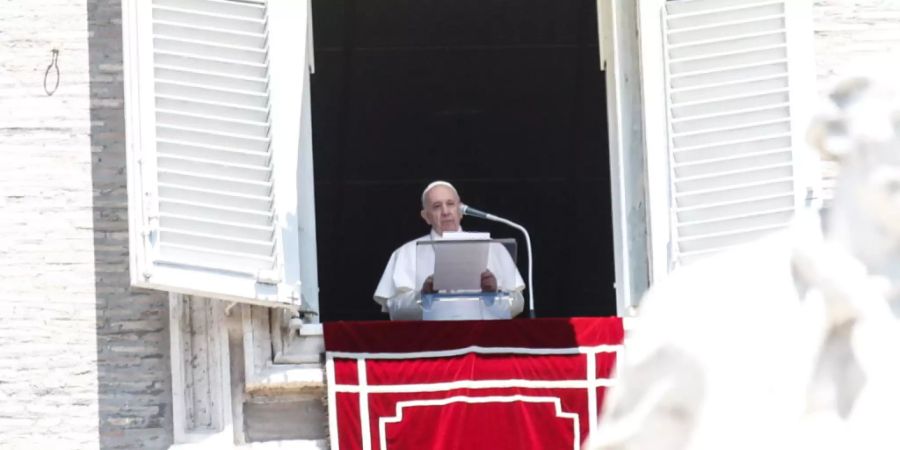 Bedauert die Umwandlung der Hagia Sophia in eine Moschee: Papst Franziskus I. beim Angelusgebet vergangenen Sonntag im Vatikan.