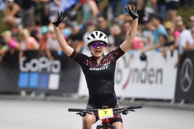 Sina Frei beim Weltcup 2019 in Lenzerheide. Dieses Bild wurde nicht in Leukerbad aufgenommen. leukerbad