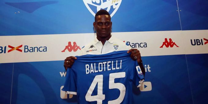 Mario Balotelli hat bei Brescia einen Vertrag bis 2022. Mario Balotelli