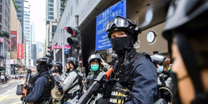Polizisten in Hongkong am Mittwoch Polizisten in Hongkong am Mittwoch