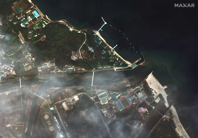 Ein Luftbild des Regierungskomplexes im nordkoreanischen Badeort Wonsan. Hier wurde der Privatzug von Kim Jong Un, wie auch das Staatsoberhaupt selbst, gesichtet. Kim Jong Un tot