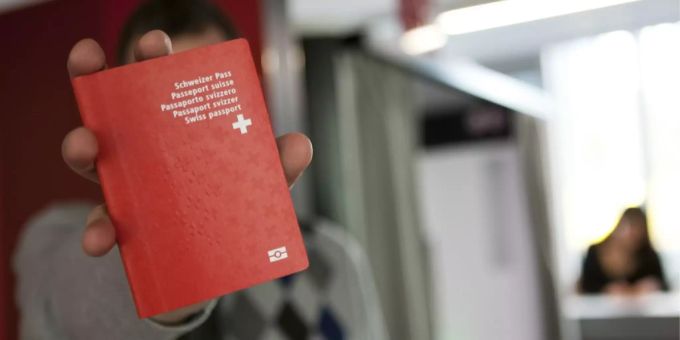Ohne Schweizer Pass fehlt auch die politische Mitbestimmung. Schweizer Pass