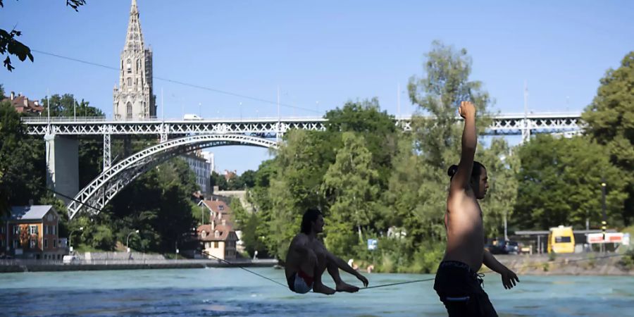 Bester Bade-Fluss der Welt: die Aare in Bern! Jedenfalls behauptet das der US-Nachrichtensender CNN - und dessen Korrespondenten kommen ja schliesslich ein bisschen herum....