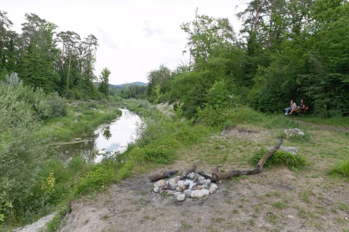 Neues Seitengewässer, Aarestrasse
