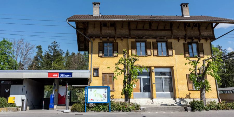 SBB Bahnhoff Uttigen.