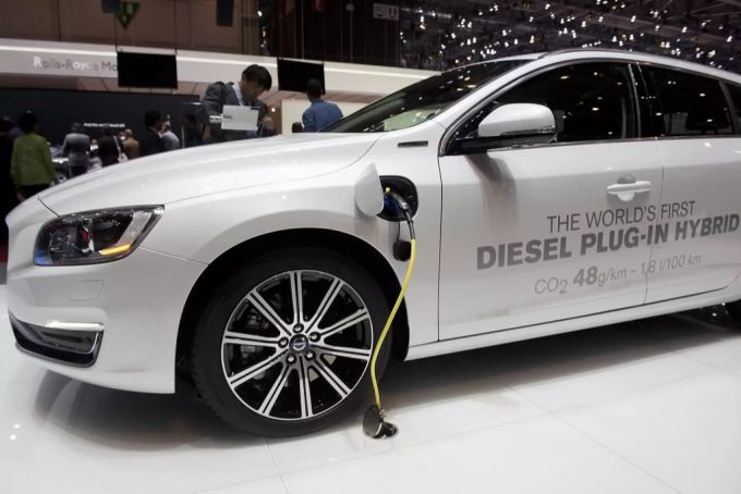 Die Autobauer werben mit tiefem CO2-Ausstoss. Plug-in-Hybrid Volvo