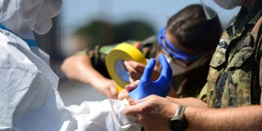 Vorbereitungen auf Corona-Tests, hier in NRW