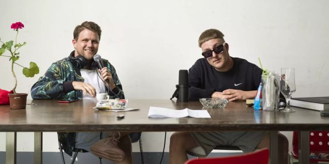 Knackeboul links und Luuk, die Macher vom Podcast «Pottcast», portraitiert am 18. Mai 2020 in Zürich. pottcast