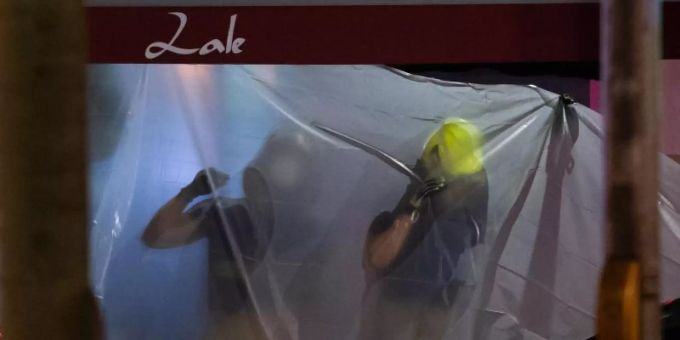 Berlin - Fast 30 Schüsse auf Bar in Berlin - drei Schwerverletzte