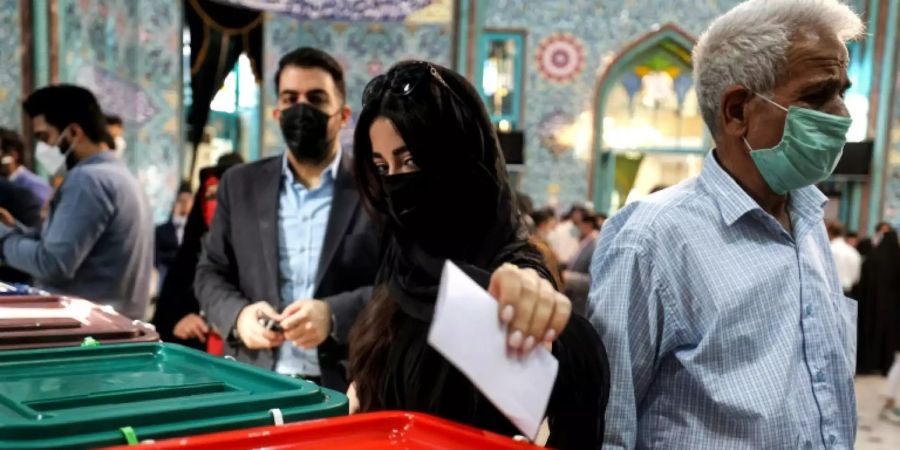 Stimmabgabe in Teheran
