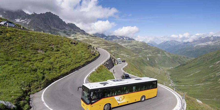 Nach der Postauto-Affäre will der Bundesrat ein Gewinnverbot für subventionierte Transportunternehmen des Regionalverkehrs ins Gesetz schreiben. (Archivbild)