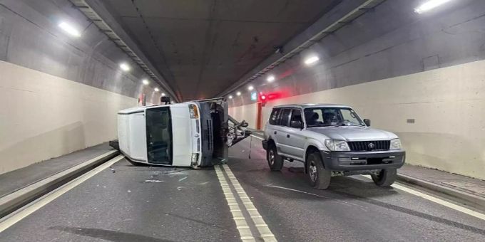 Unfall in La Tour-de-Trême aufgrund eines Anhängers mit Übergewicht.
