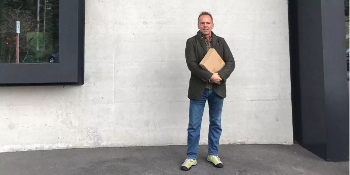 Zuger Firma arbeitet mit Gewaltverbrechern - Ein Messer von Verbrechern geschliffen
