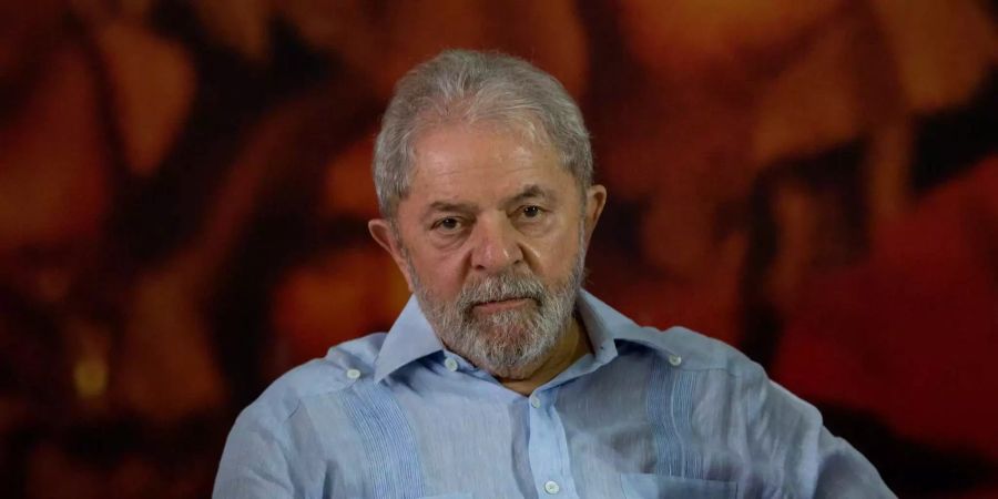 Brasiliens Ex-Präsidenten Lula hofft, das Gefängnis bald verlassen zu können.