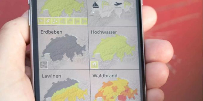 Erdbeben-Ausschlag auf einem Smartphone. erdbeben