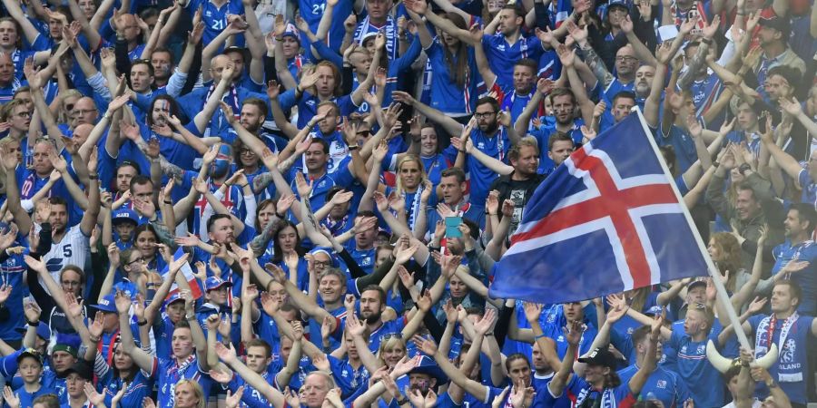 Hier erklingt das «Huh»: Isländische Fussballfans.