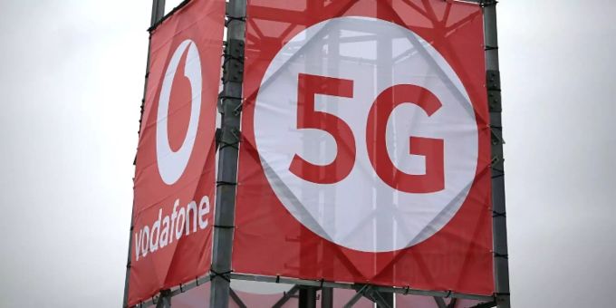 5G-Antenne auf einem Testgelände 5G-Antenne auf einem Testgelände