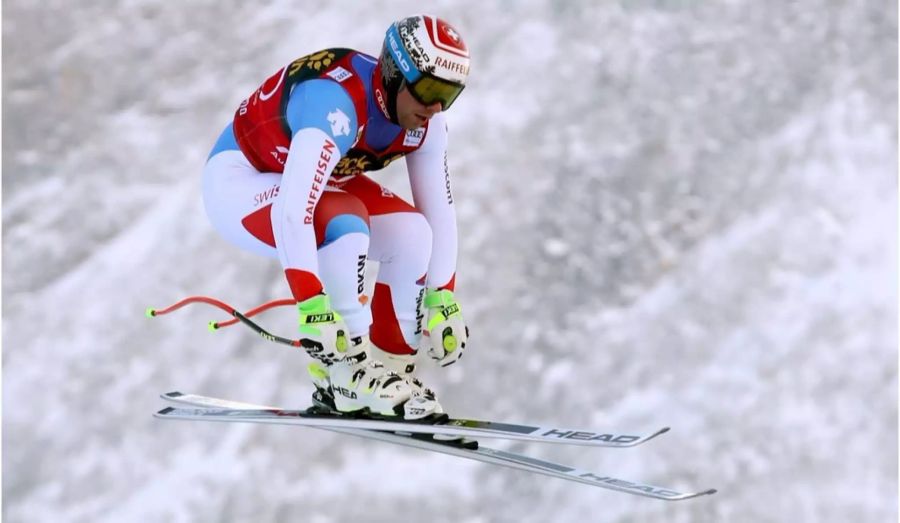 Beat Feuz fährt mit Startnummer 1 auf Rang 10.