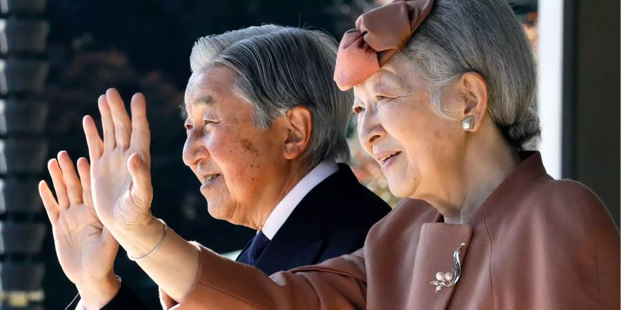 Kaiser Akihito und seine Gattin Kaiserin Michiko.